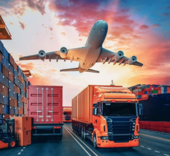 Dlaczego warto wybrać przewozy busem zamiast samochodu lub samolotu?